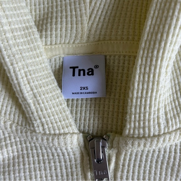 TNA By Aritzia Womens 2XS Butter Yellow Hooded Waffle-Knit Zip-Up Jacket - Picture 4 of 6